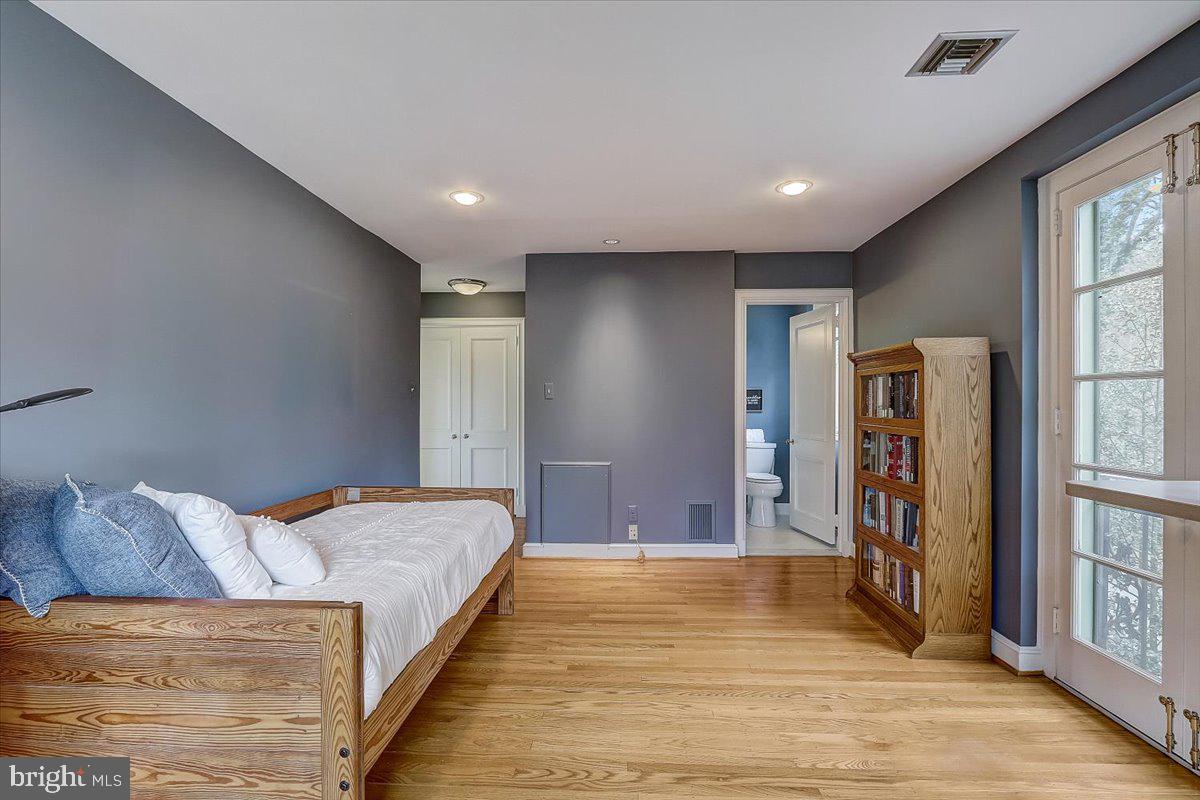 1480 Hampton Road Jenkintown, PA 19046 - Photo 22 of 36 Bedroom #4 with full bath