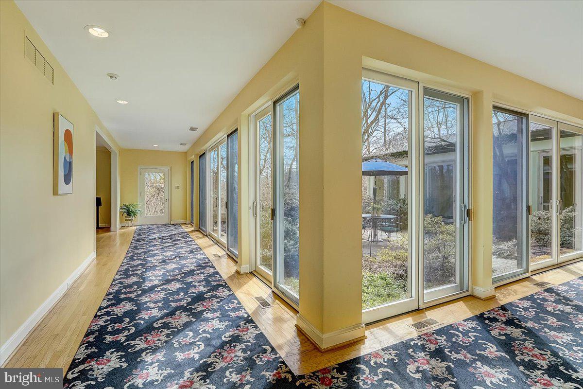 1480 Hampton Road Jenkintown, PA 19046 - Photo 10 of 36 Sun-drenched hallways