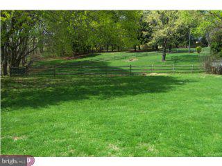 702 Winchester Road Broomall, PA 19008 - Photo 3 of 6 Gallery Image 3