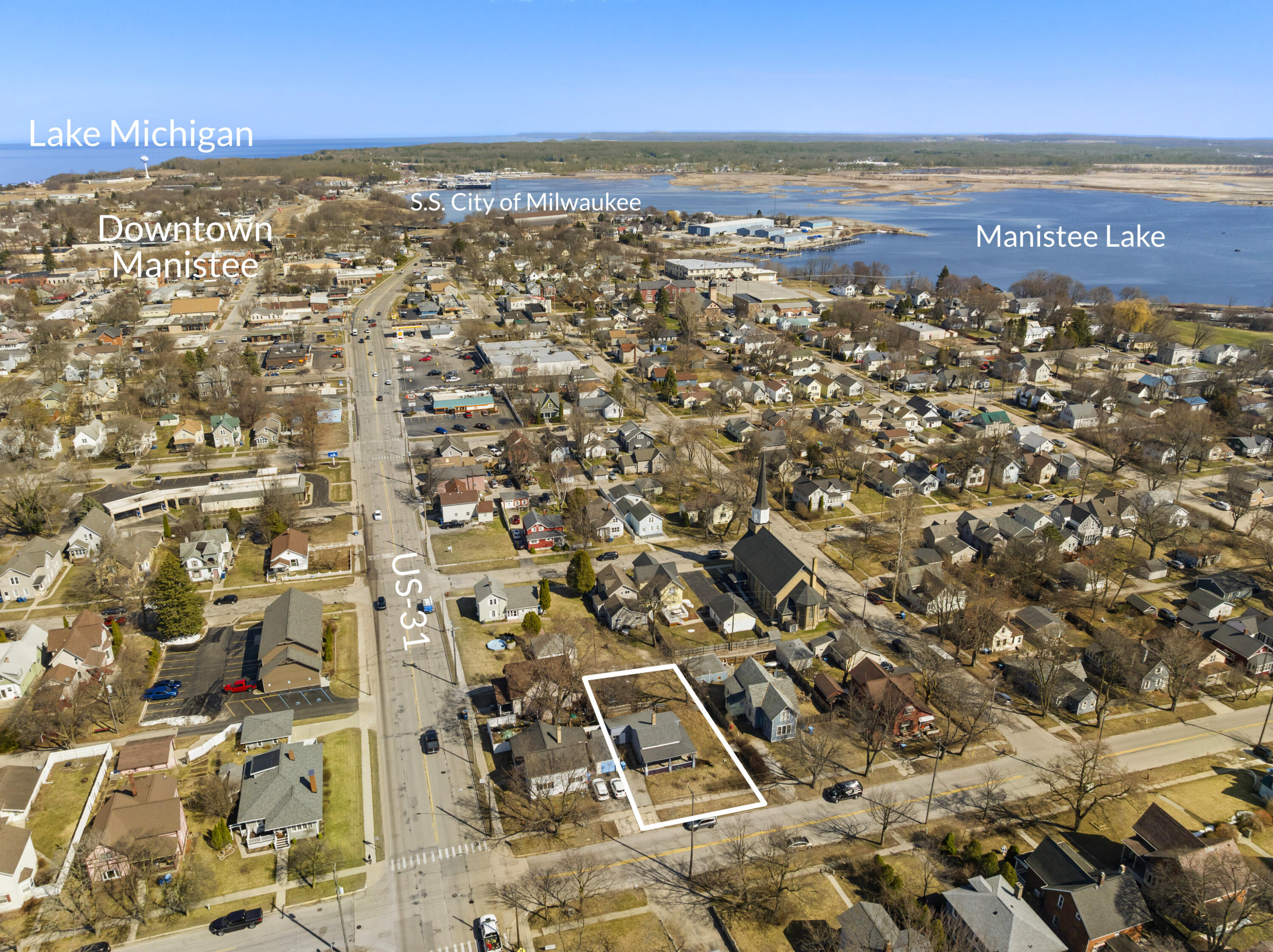 314 5th Street Manistee, MI 49660 - Photo 32 of 33 DJI_20260330120343_0018_D