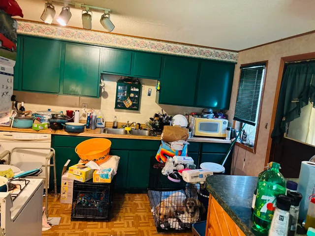 $180,000 | 1922 Iowa Avenue, Superior, WI 54880