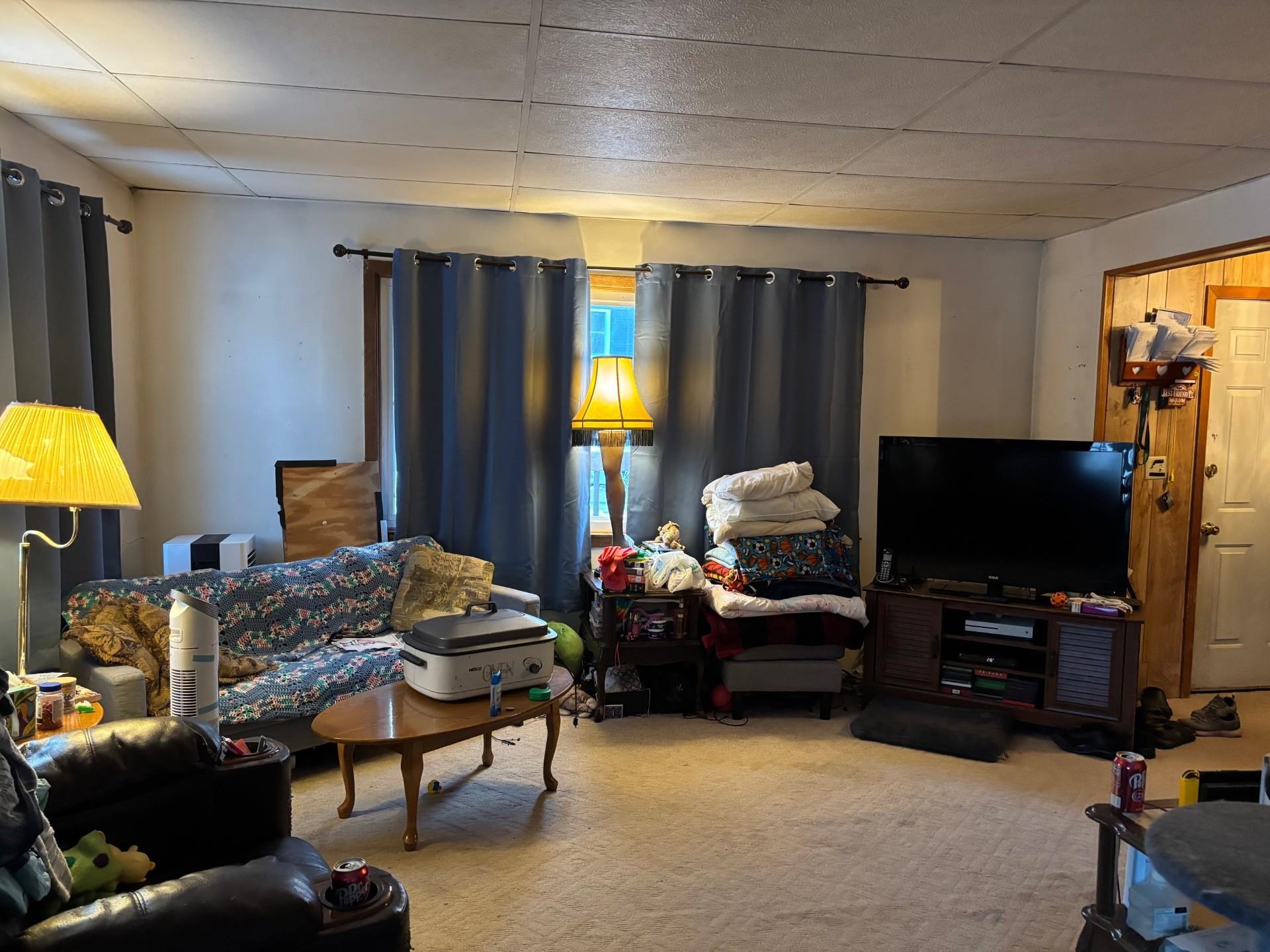 1922 Iowa Avenue Superior, WI 54880 - Photo 4 of 11 Living room with carpet flooring