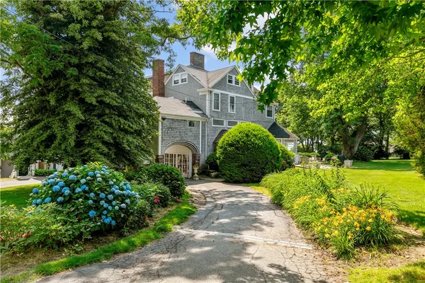 $2,150 | 44 Bliss Mine Road, Unit 8, Middletown, RI 02842