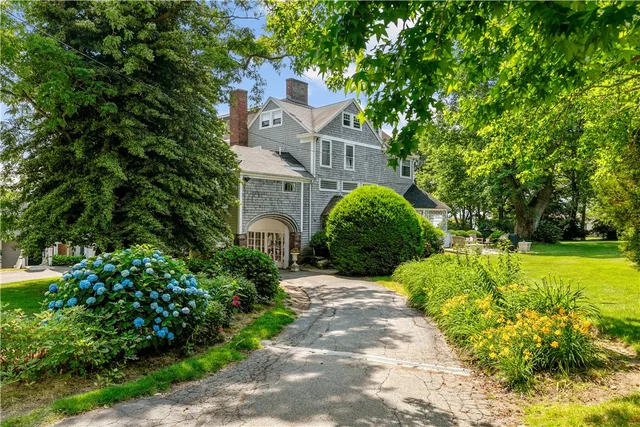 $2,150 | 44 Bliss Mine Road, Unit 8, Middletown, RI 02842