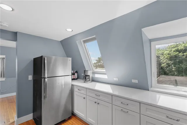 $2,150 | 44 Bliss Mine Road, Unit 8, Middletown, RI 02842