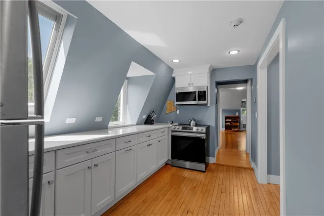 $2,150 | 44 Bliss Mine Road, Unit 8, Middletown, RI 02842