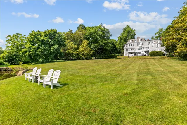 $2,150 | 44 Bliss Mine Road, Unit 8, Middletown, RI 02842