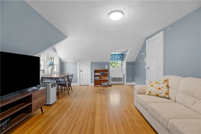 $2,150 | 44 Bliss Mine Road, Unit 8, Middletown, RI 02842