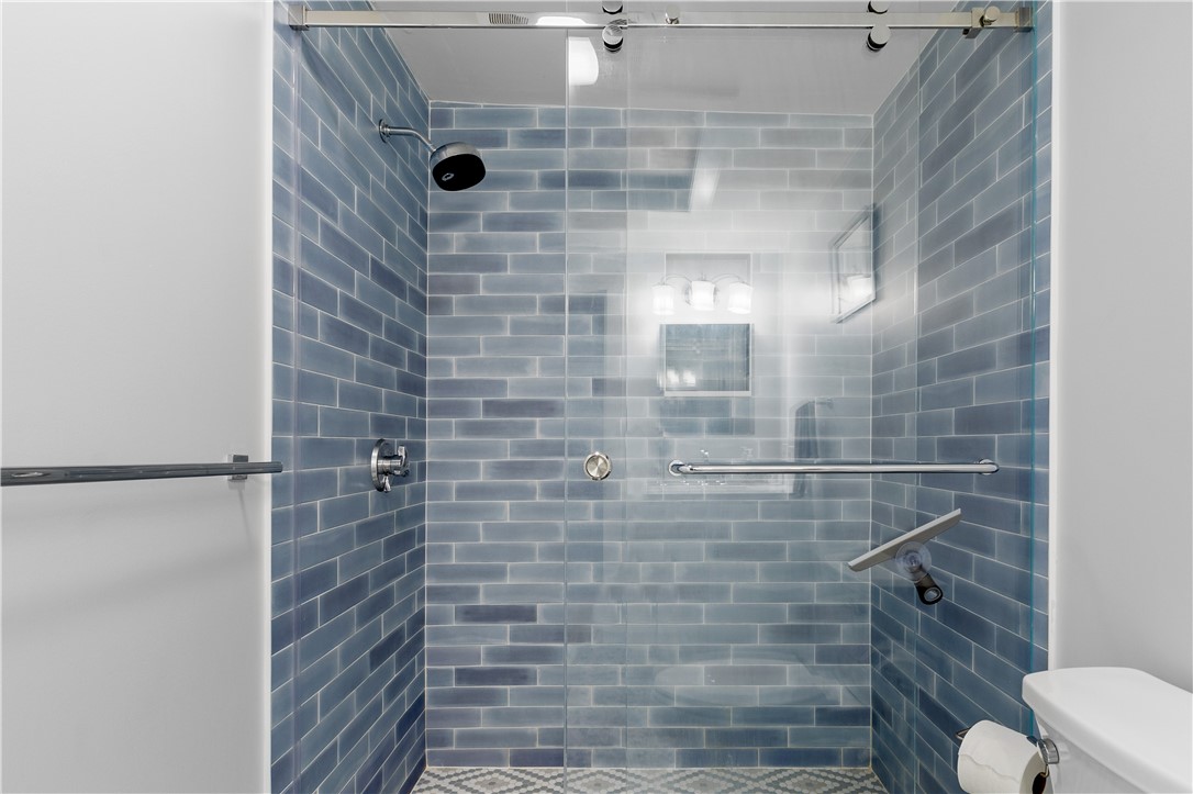 44 Bliss Mine Road, Unit 8 Middletown, RI 02842 - Photo 10 of 25 Fully Remodeled Bathroom