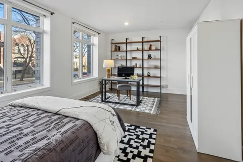 $915,000 | 5748 North Hermitage Avenue, Unit 102, Chicago, IL 60660