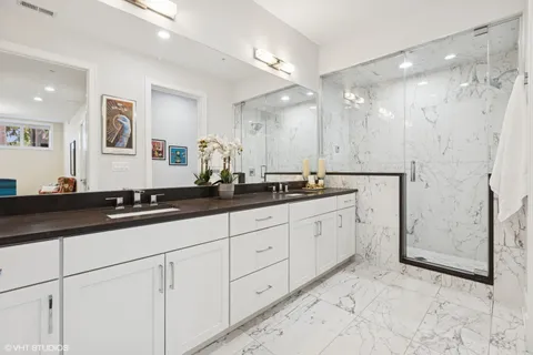 $915,000 | 5748 North Hermitage Avenue, Unit 102, Chicago, IL 60660