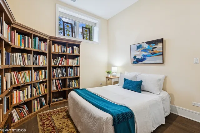 $915,000 | 5748 North Hermitage Avenue, Unit 102, Chicago, IL 60660