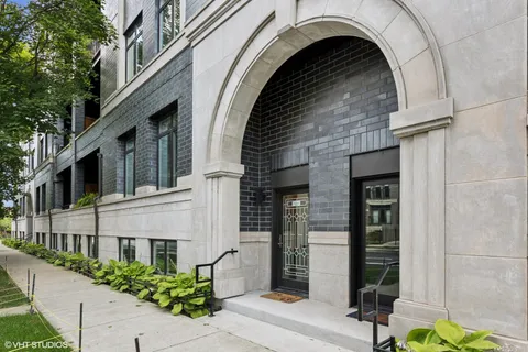 $915,000 | 5748 North Hermitage Avenue, Unit 102, Chicago, IL 60660