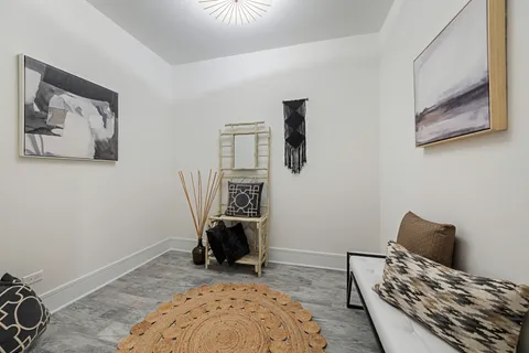 $915,000 | 5748 North Hermitage Avenue, Unit 102, Chicago, IL 60660