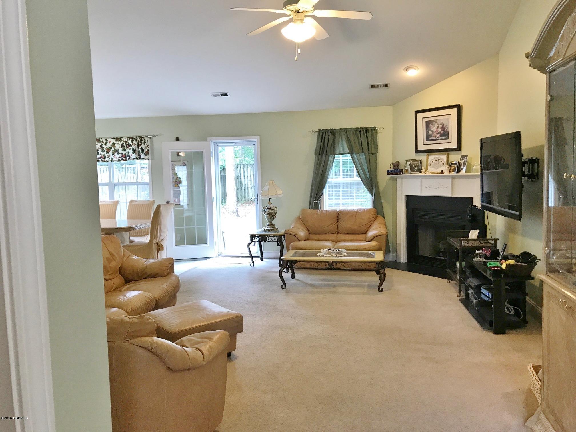 5137 Long Pointe Road Wilmington, NC 28409 - Photo 2 of 34 IMG_2596