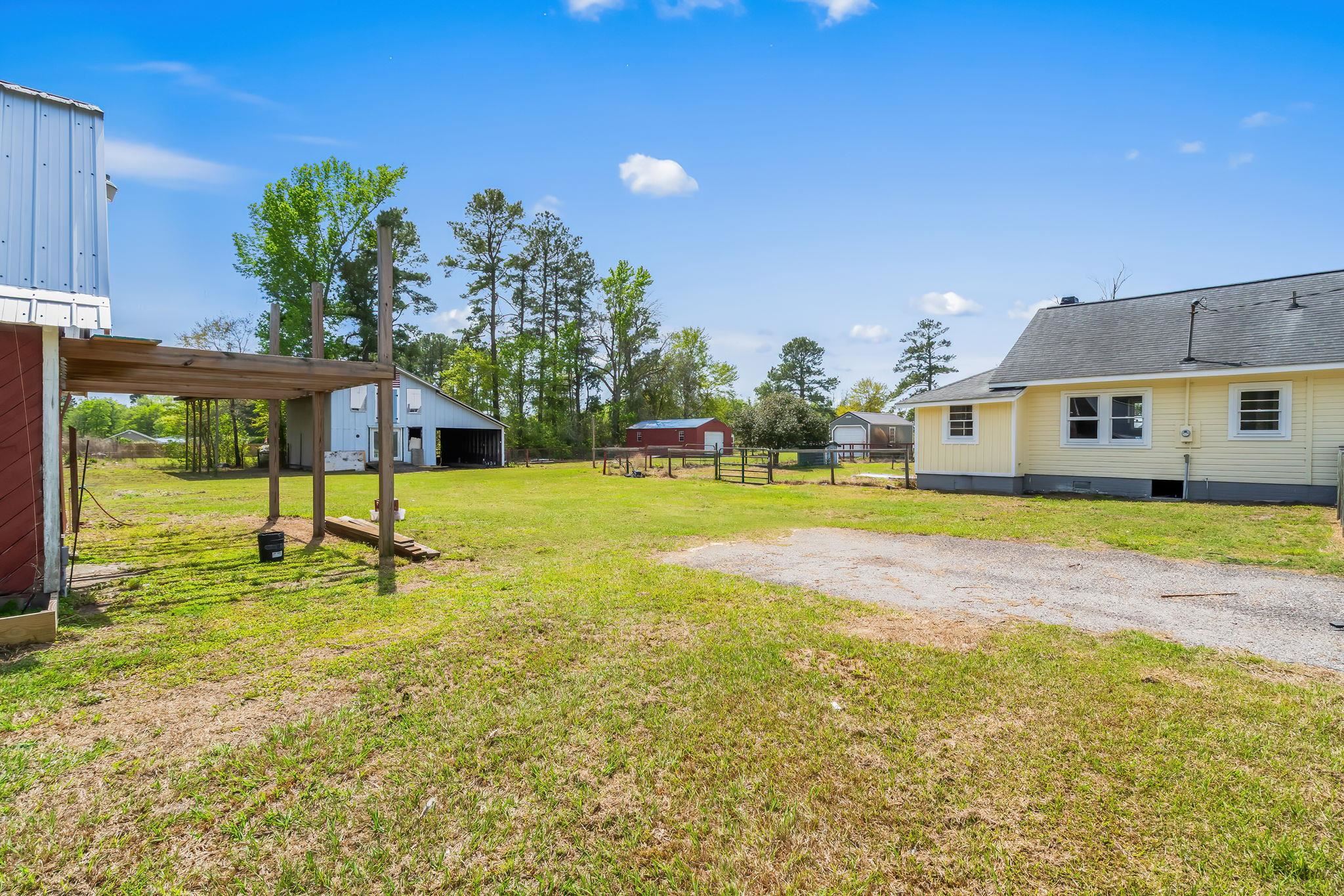 690 McNabb Short Cut Road Loris, SC 29569 - Photo 23 of 36
