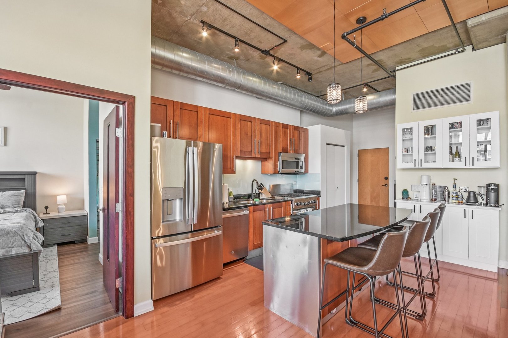 111 South Morgan Street, Unit 825 Chicago, IL 60607 - Photo 13 of 33 Gallery Image 13