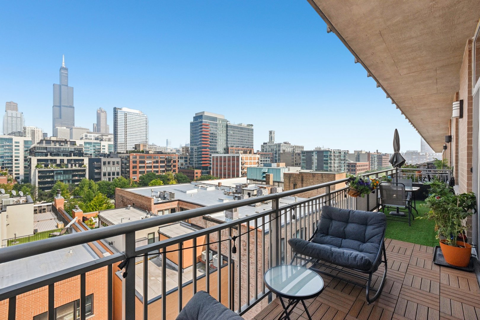 111 South Morgan Street, Unit 825 Chicago, IL 60607 - Photo 26 of 33 Gallery Image 26