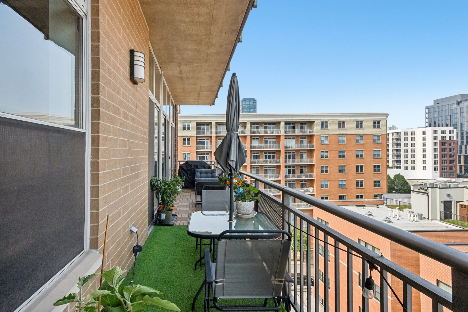 111 South Morgan Street, Unit 825 Chicago, IL 60607 - Photo 27 of 33 Gallery Image 27