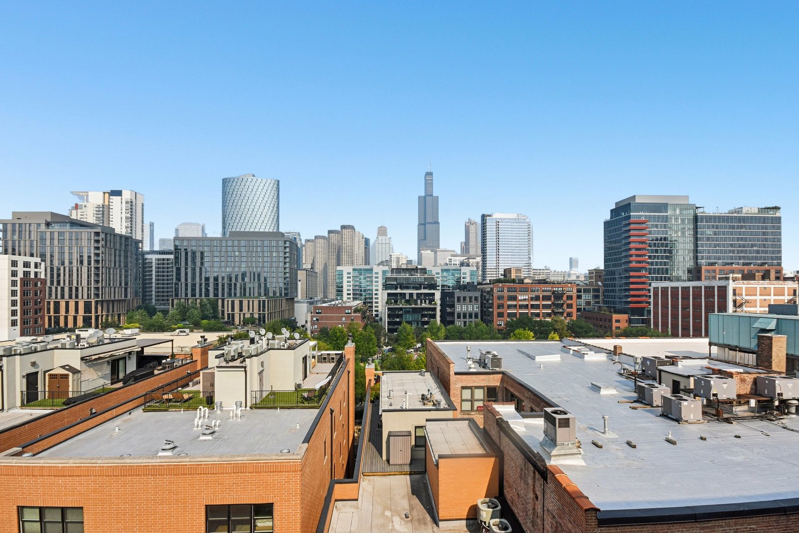 111 South Morgan Street, Unit 825 Chicago, IL 60607 - Photo 28 of 33 Gallery Image 28