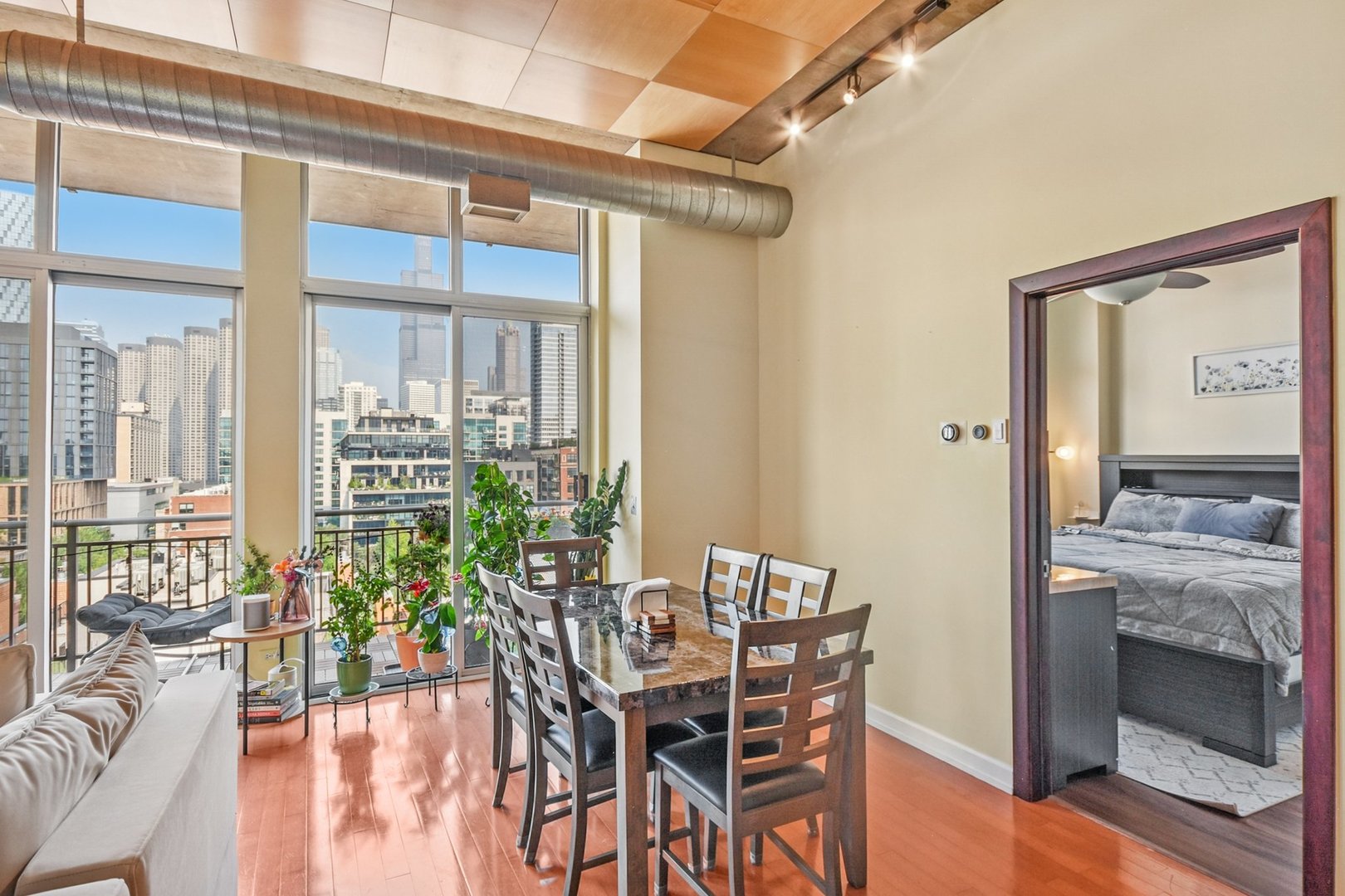111 South Morgan Street, Unit 825 Chicago, IL 60607 - Photo 8 of 33 Gallery Image 8