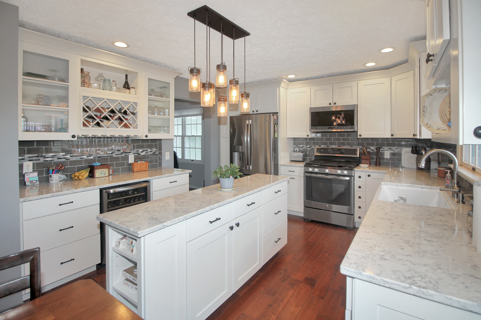 610 Old Farm Road Bloomington, IL 61704 - Photo 5 of 44