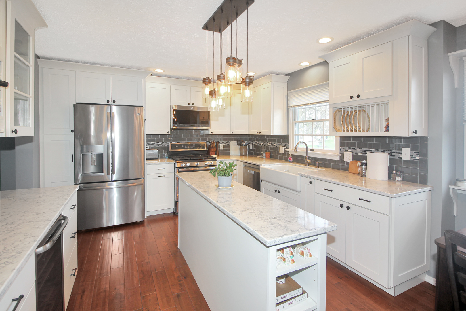 610 Old Farm Road Bloomington, IL 61704 - Photo 7 of 44