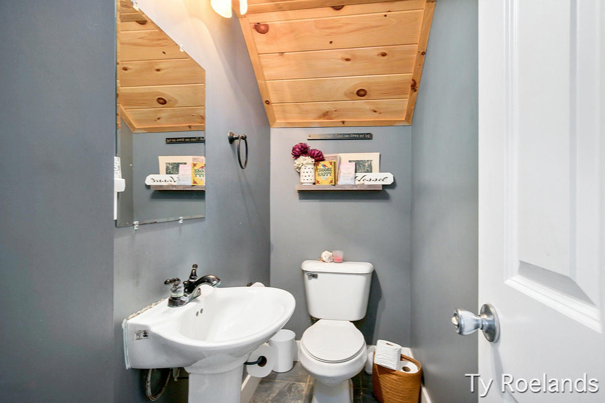 13465 Ellis Road Conklin, MI 49403 - Photo 11 of 27 IMG_1012