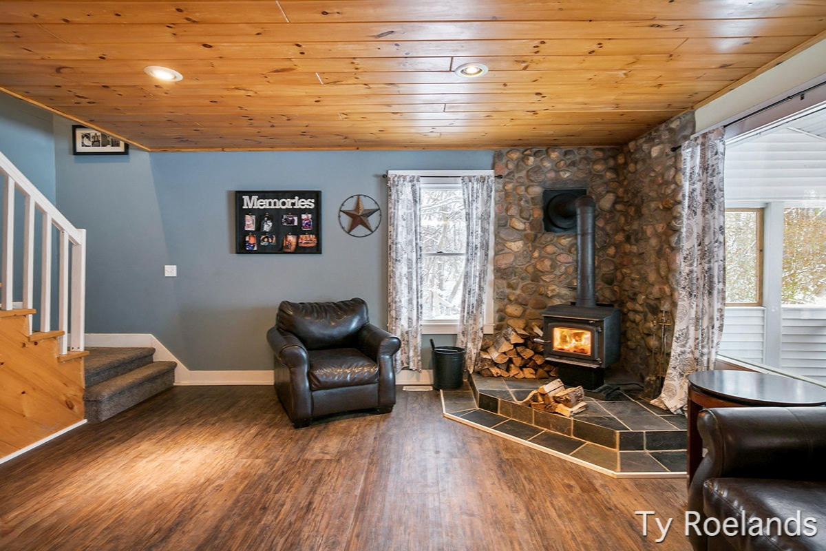 13465 Ellis Road Conklin, MI 49403 - Photo 2 of 27 IMG_1003