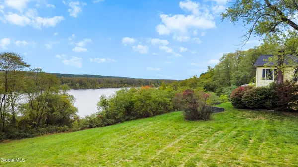 $1,695,000 | 47 Bronk Road, Coeymans, NY 12158