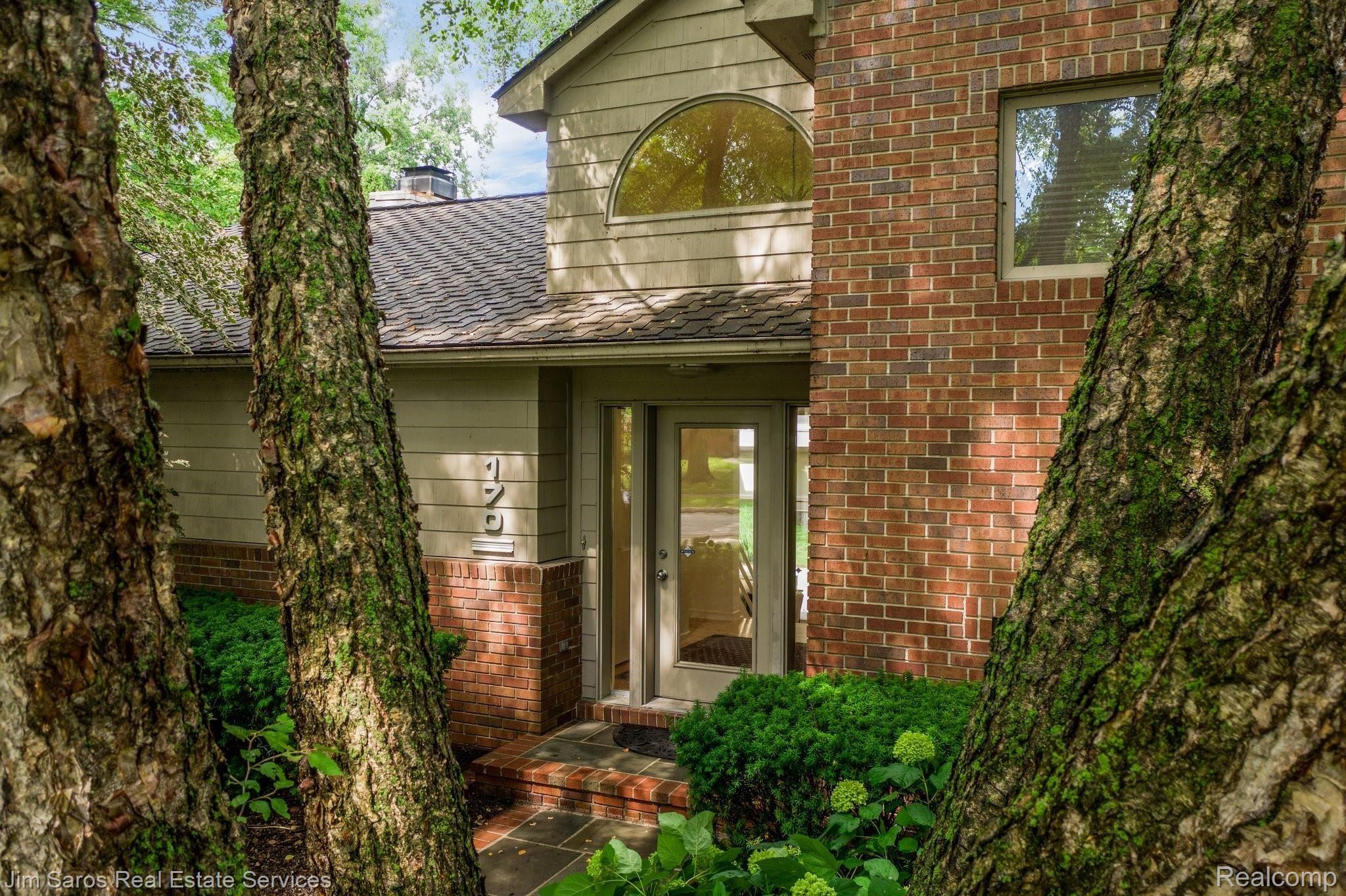 170 Lothrop Road Grosse Pointe, MI 48236 - Photo 3 of 18 170+Lothrop+Rd+Grosse+Pointe+Farms-0-web.jpg