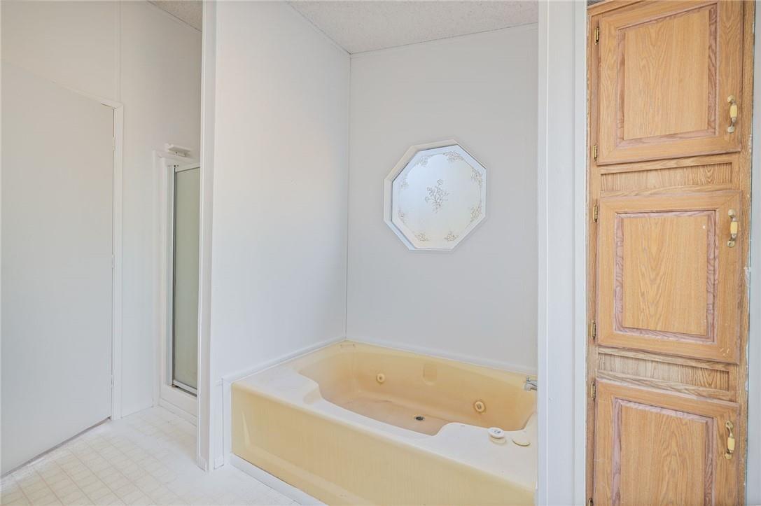 4966 Watt Road Ahwahnee, CA 93601 - Photo 32 of 56 Soaking Tub in Primary Suite