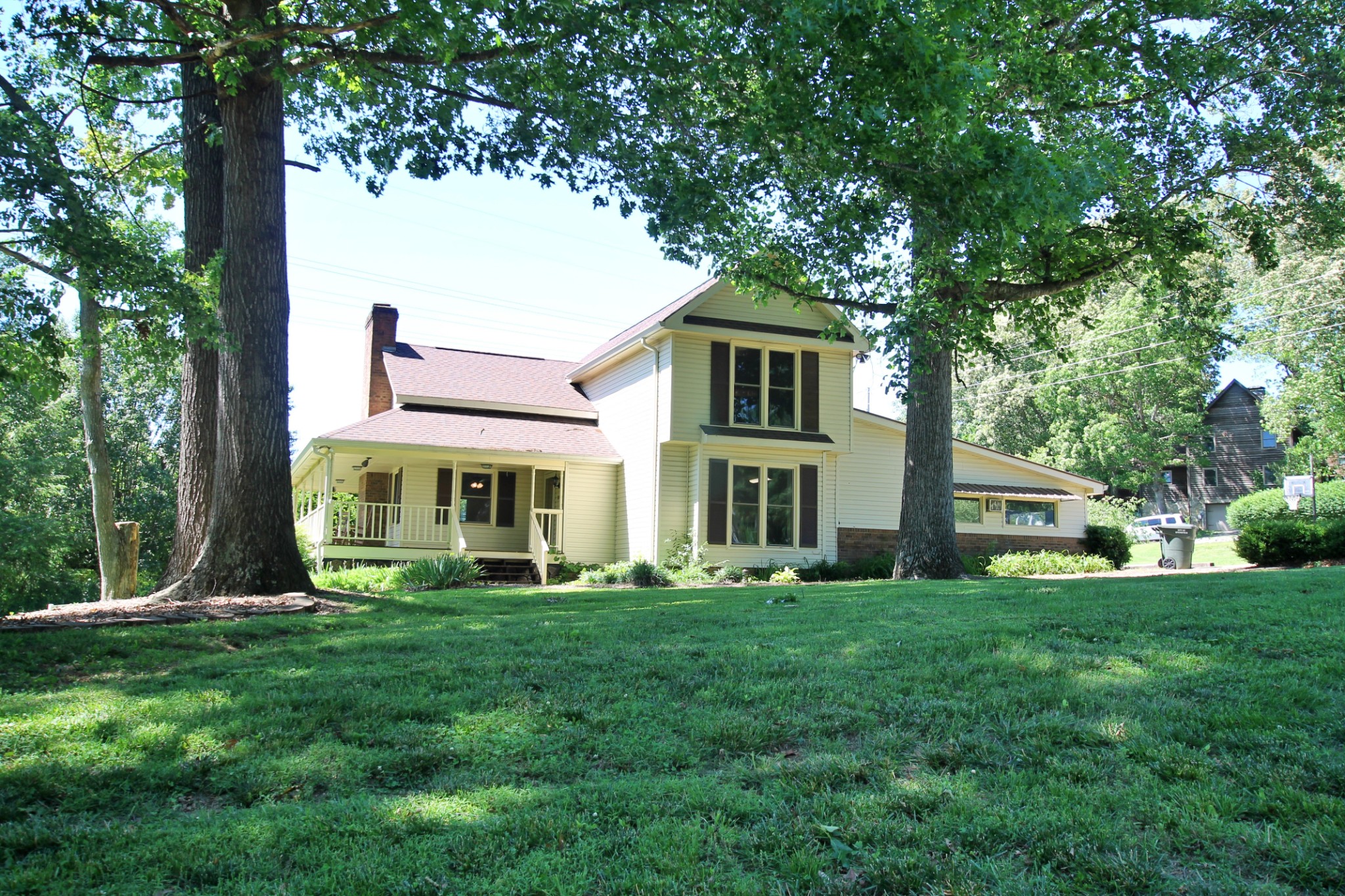 101 Timberlake Drive Springfield, TN 37172 - Photo 2 of 38 a front view of a house with a yard