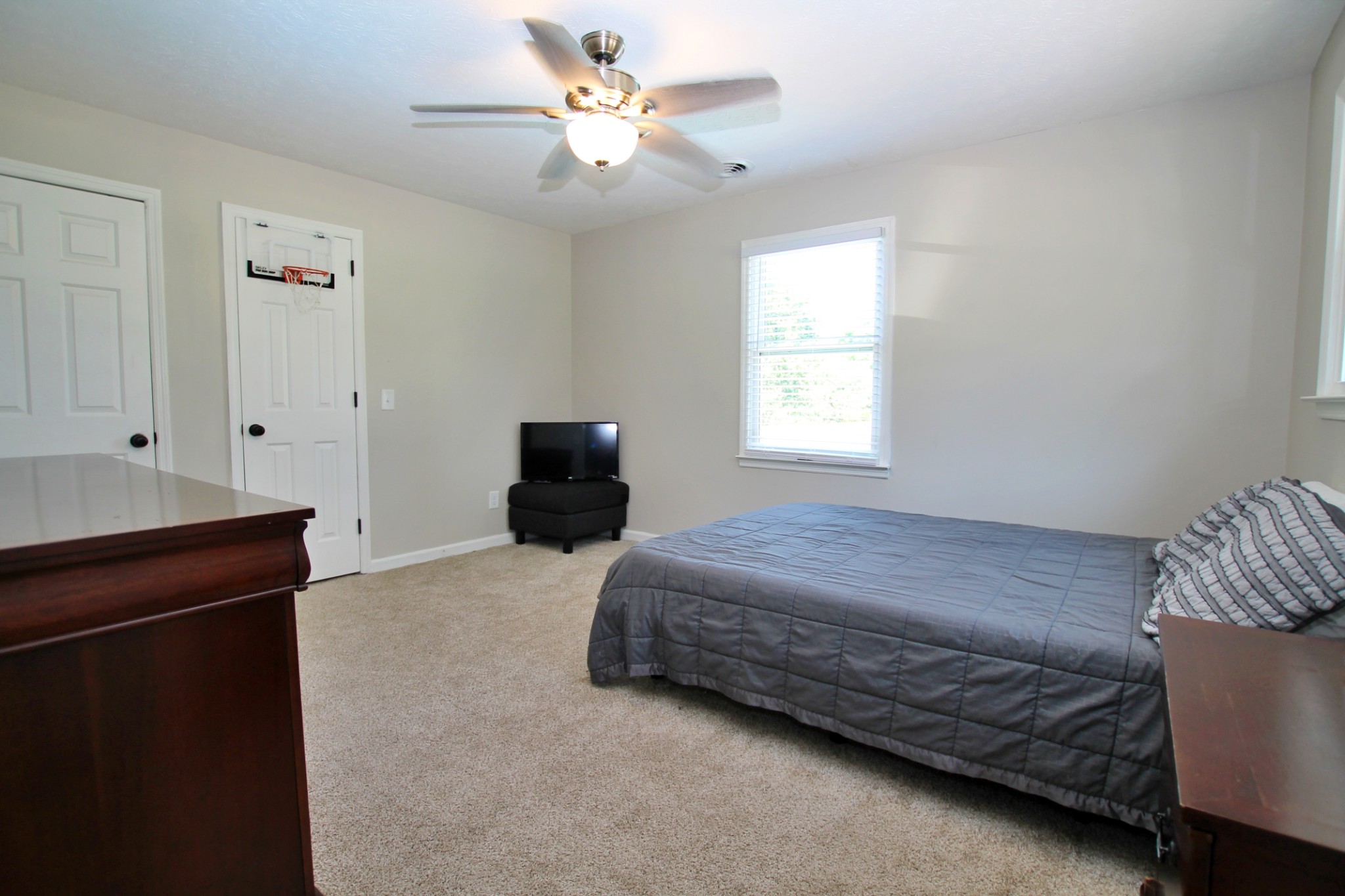 101 Timberlake Drive Springfield, TN 37172 - Photo 22 of 38 a bedroom with a bed and a window