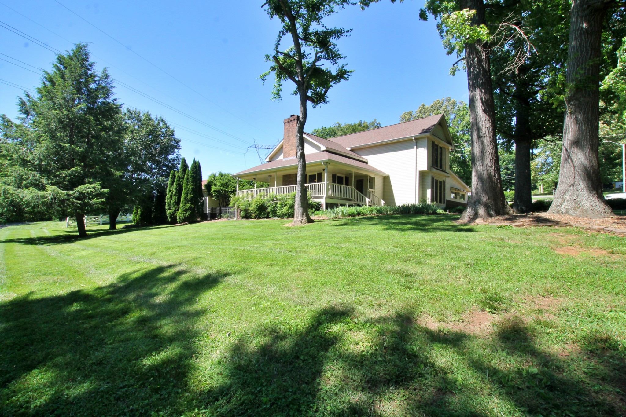 101 Timberlake Drive Springfield, TN 37172 - Photo 5 of 38 a view of a house with a yard