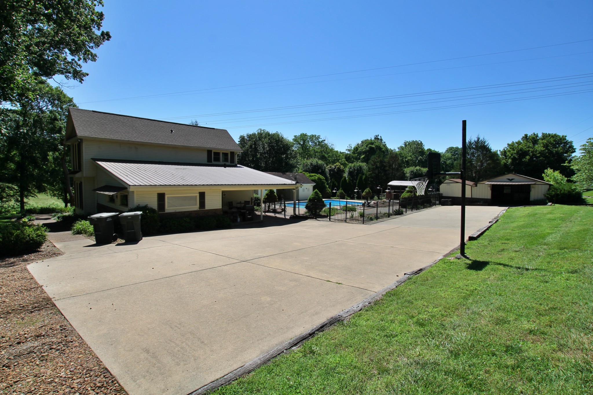 101 Timberlake Drive Springfield, TN 37172 - Photo 8 of 38 a view of outdoor space and yard