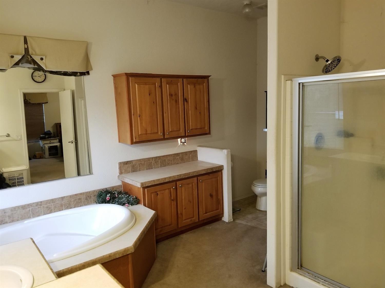 15424 Antioch Road White City, OR 97503 - Photo 8 of 14 Master bath
