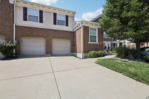 $245,000 | 2049 Timberwyck Lane, Unit 202, Burlington, KY 41005