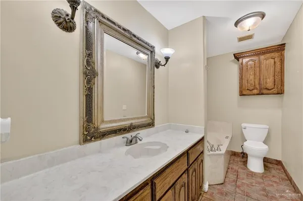 $290,000 | 701 Camellia Avenue, McAllen, TX 78501