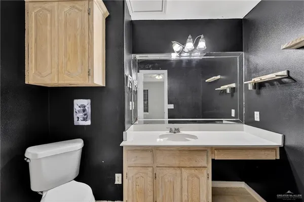 $290,000 | 701 Camellia Avenue, McAllen, TX 78501