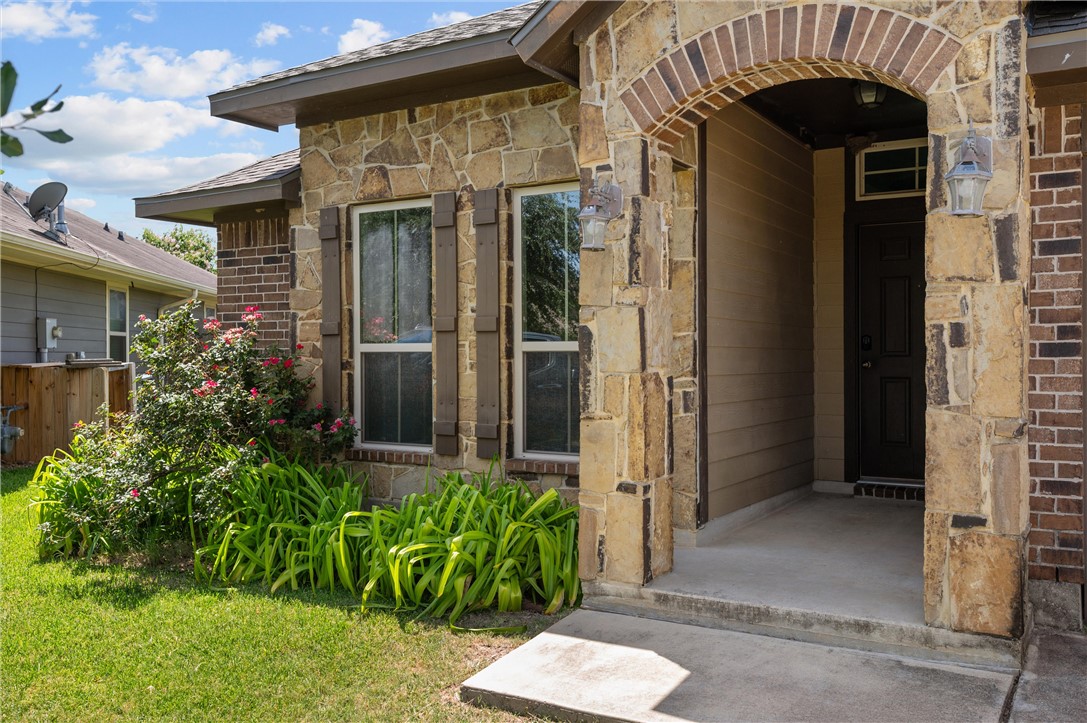 3075 Positano Loop Bryan, TX 77808 - Photo 3 of 20