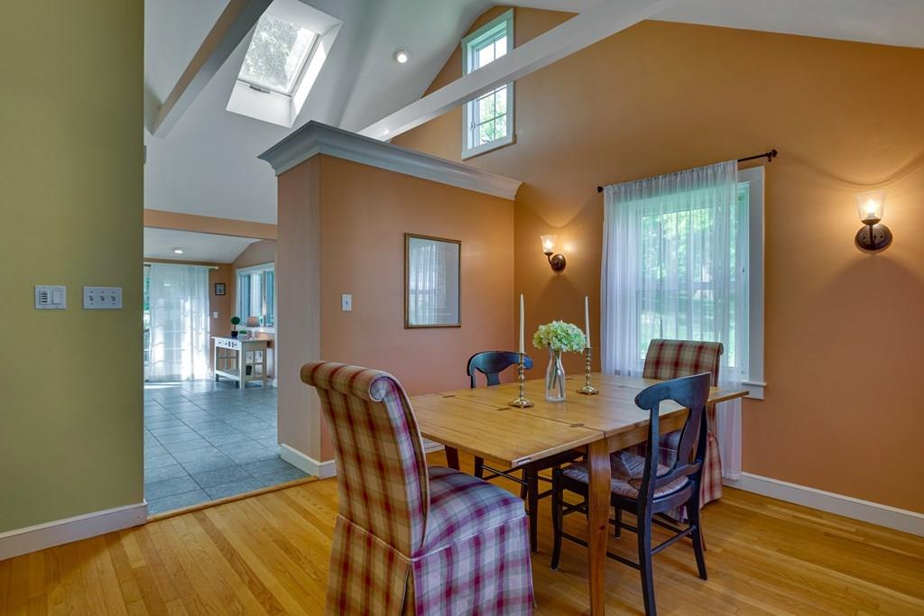 41 Maurice Road Wellesley, MA 02482 - Photo 11 of 28