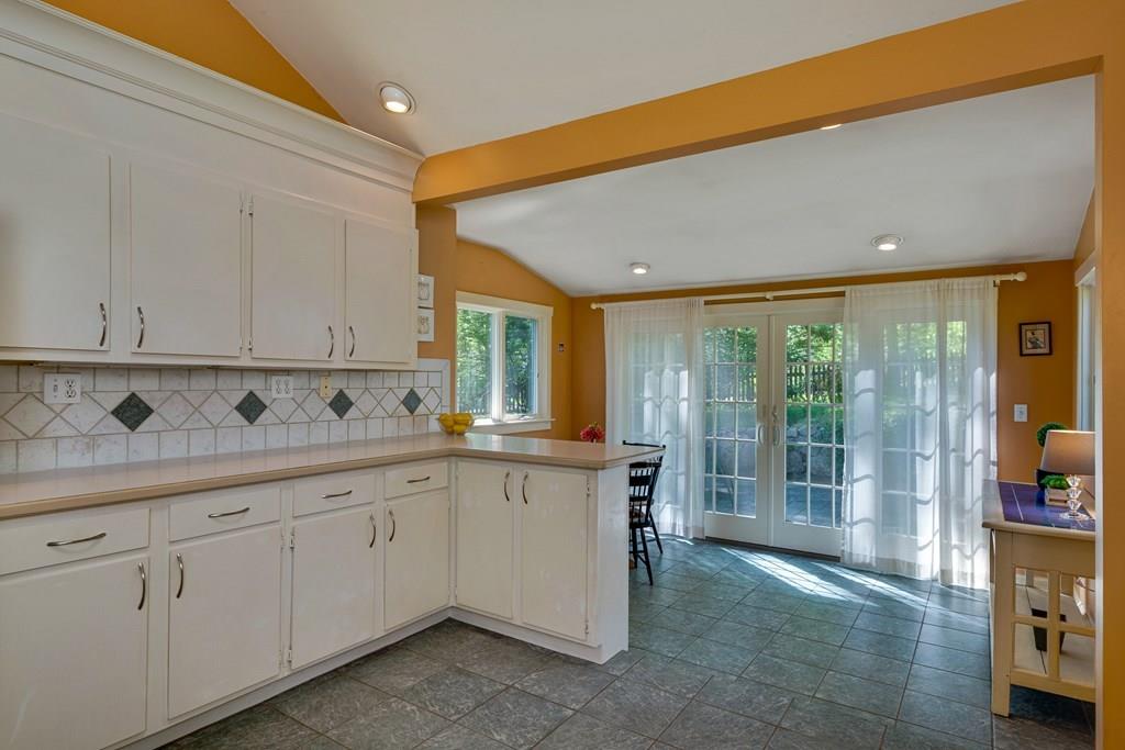 41 Maurice Road Wellesley, MA 02482 - Photo 15 of 28