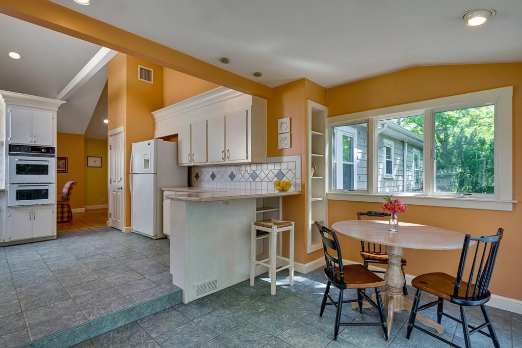 41 Maurice Road Wellesley, MA 02482 - Photo 16 of 28