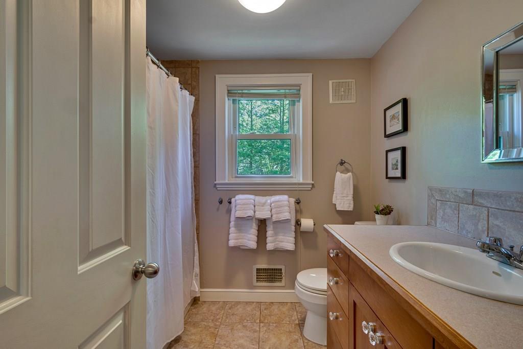 41 Maurice Road Wellesley, MA 02482 - Photo 22 of 28