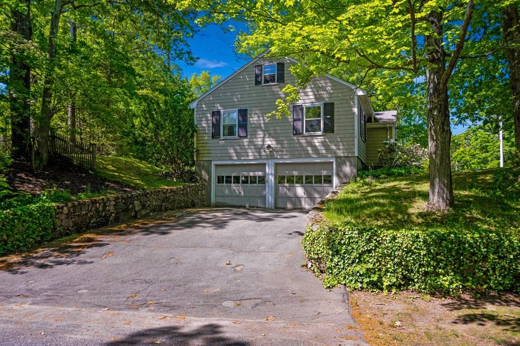 41 Maurice Road Wellesley, MA 02482 - Photo 3 of 28