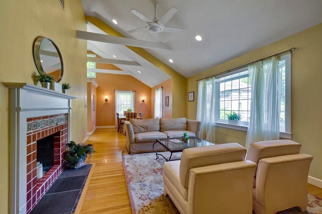 41 Maurice Road Wellesley, MA 02482 - Photo 6 of 28