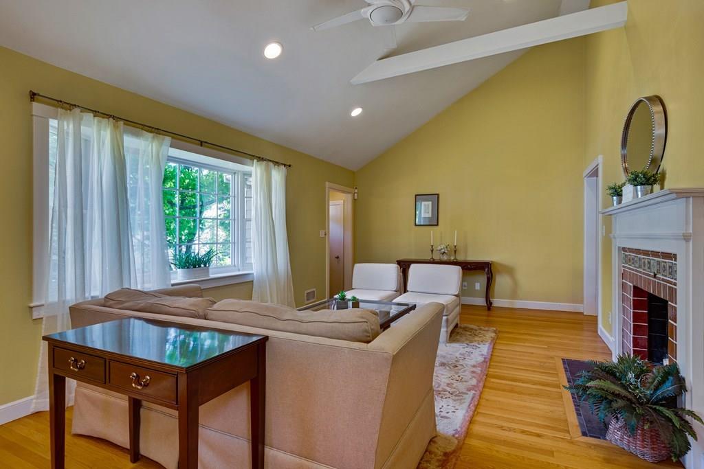41 Maurice Road Wellesley, MA 02482 - Photo 9 of 28