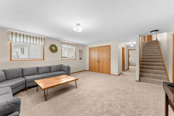 $425,000 | 1422 Ridgeview Drive, Reedsburg, WI 53959