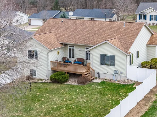 $425,000 | 1422 Ridgeview Drive, Reedsburg, WI 53959